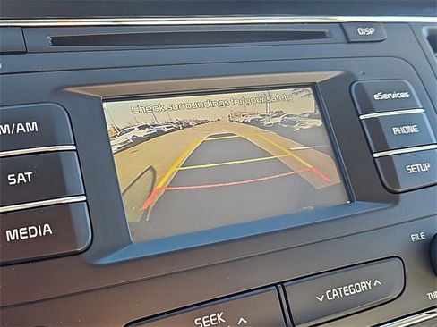 Used 2016 Kia Sedona LX w/ LX Convenience Package image 15