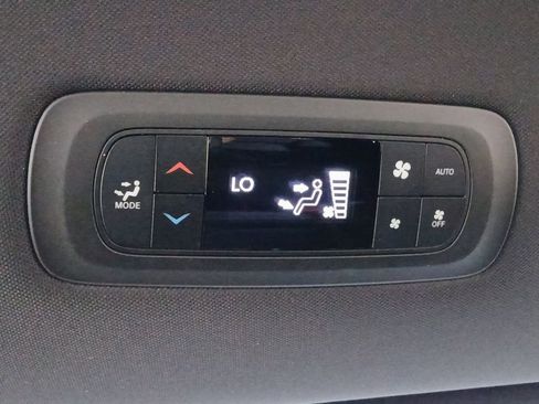 New 2026 Chrysler Voyager LX image 5