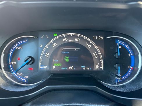 Used 2025 Toyota RAV4 LE image 40