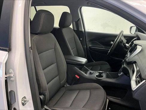 Used 2024 GMC Terrain SLE FWD image 6