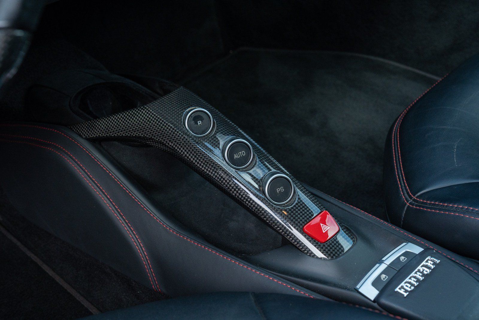 Used 2018 Ferrari 488 GTB RWD image 46