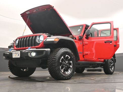 Used 2024 Jeep Wrangler Unlimited Rubicon 4xe image 43