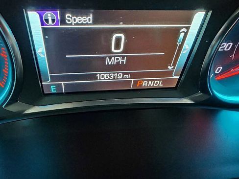 Used 2019 Chevrolet Traverse RS FWD image 17