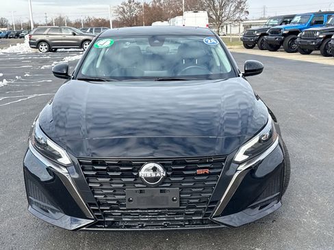 Used 2024 Nissan Altima 2.5 SR image 8