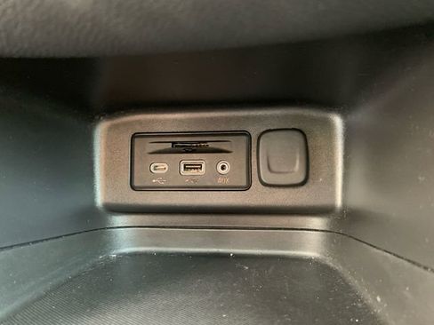 Used 2024 Chevrolet Equinox RS image 29