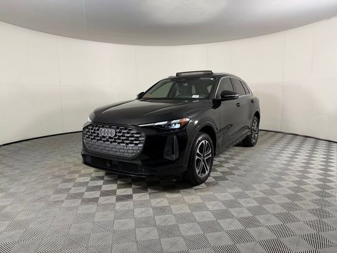 Used 2025 Audi Q5 Premium w/ Convenience Package AWD/4WD image 3