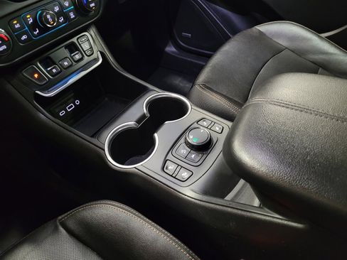 Used 2020 GMC Terrain SLT w/ Preferred Package FWD image 26