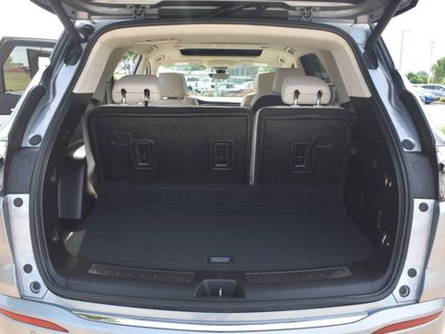 Used 2023 Buick Enclave Avenir w/ Avenir Technology Package FWD image 20