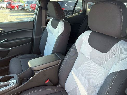 New 2026 Chevrolet Trax LS w/ LS Convenience Package FWD image 15