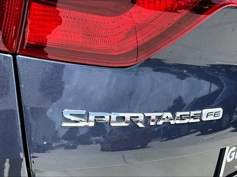Used 2018 Kia Sportage LX FWD image 29