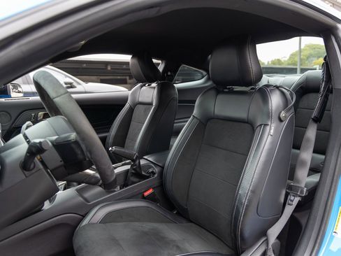 Used 2017 Ford Mustang Shelby GT350 image 5