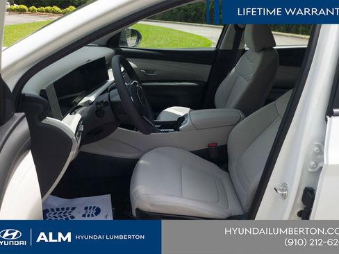 New 2025 Hyundai Tucson SE image 14