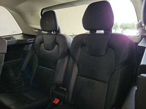 Used 2025 Volvo XC90 B6 Ultra AWD/4WD image 13