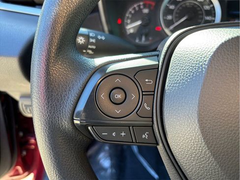 Used 2022 Toyota Corolla LE image 20