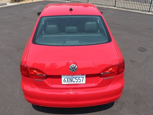 Used 2012 Volkswagen Jetta SE FWD image 7