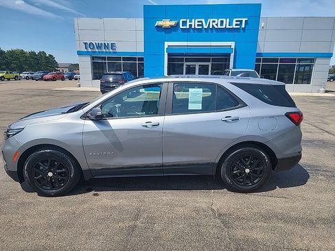Used 2024 Chevrolet Equinox LS FWD image 4