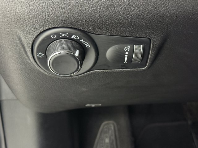 Used 2023 Jeep Compass Sport AWD/4WD image 14