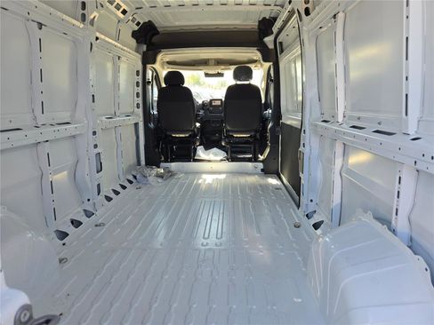 Used 2025 RAM ProMaster 2500 w/ Storage Group image 19