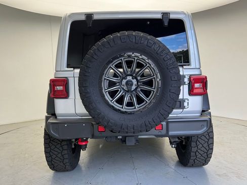 Used 2024 Jeep Wrangler Unlimited Rubicon w/ Technology Group image 20