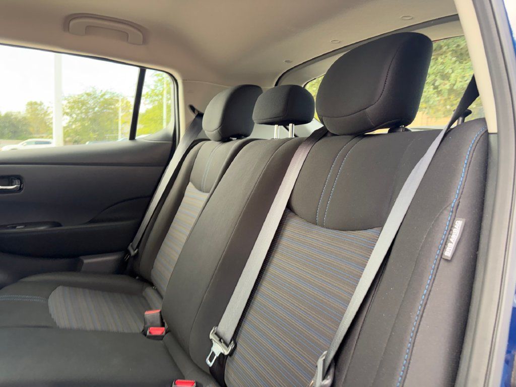 Used 2025 Nissan Leaf S FWD image 27