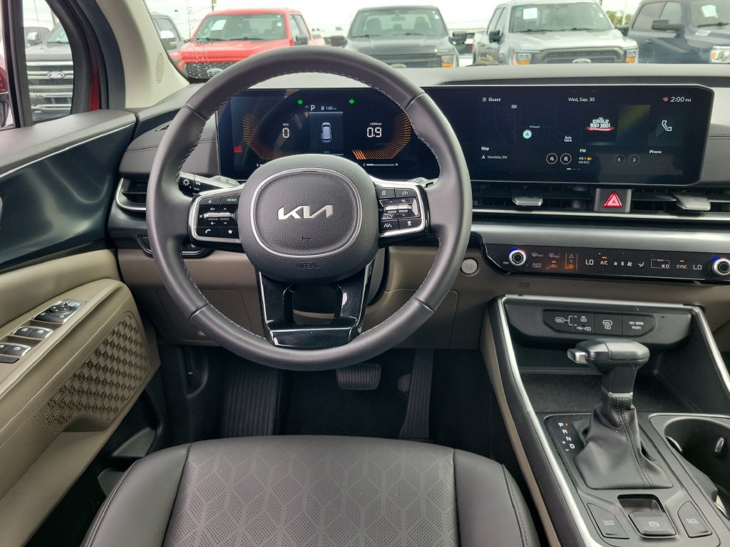 Used 2026 Kia Carnival FWD image 12