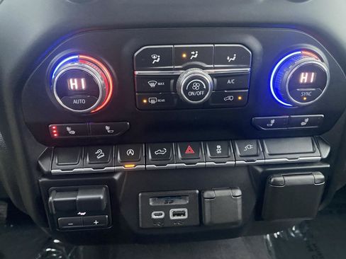 Used 2020 Chevrolet Silverado 1500 LT w/ All-Star Edition image 25