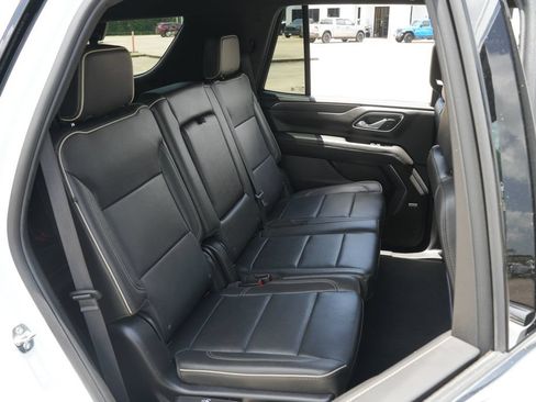 Used 2024 GMC Yukon SLT RWD image 22