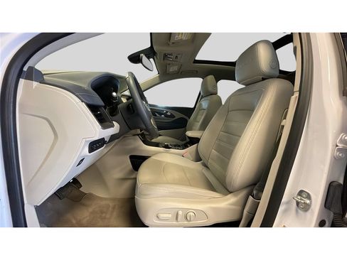 Used 2023 GMC Terrain Denali w/ Denali Premium Package AWD/4WD image 12