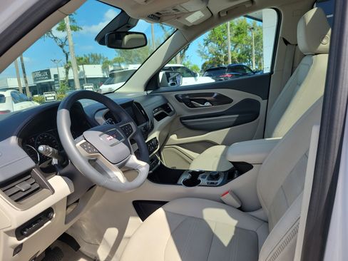 Used 2024 GMC Terrain Denali w/ Denali Premium Package image 17