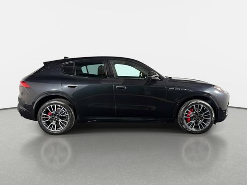 Used 2023 Maserati Grecale Modena AWD/4WD image 2