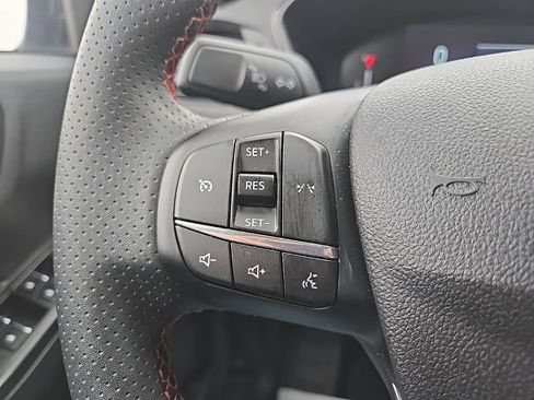 Used 2025 Ford Escape ST-Line image 38