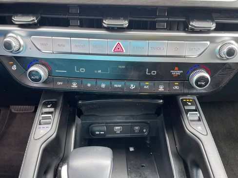 Used 2025 Kia Telluride EX X-Line AWD/4WD image 23