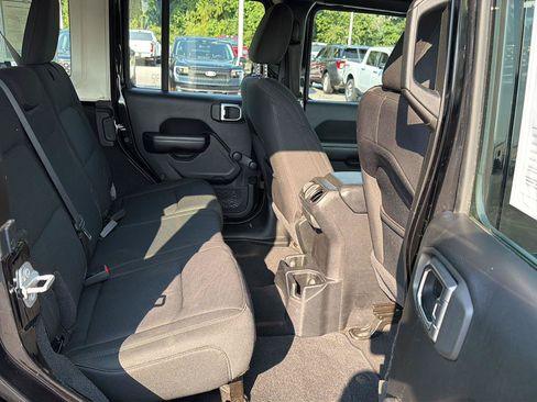 Used 2020 Jeep Wrangler Unlimited Sport AWD/4WD image 12