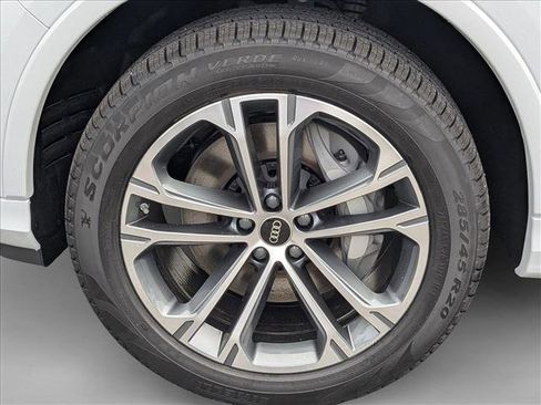 New 2026 Audi Q7 3.0T Premium image 9