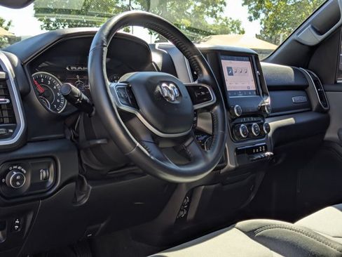 Used 2022 RAM 1500 Big Horn AWD/4WD image 9
