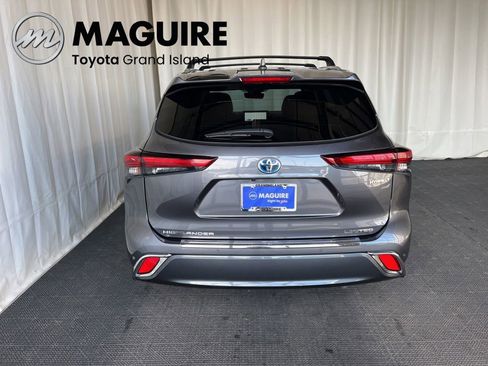 Used 2023 Toyota Highlander Limited AWD/4WD image 31