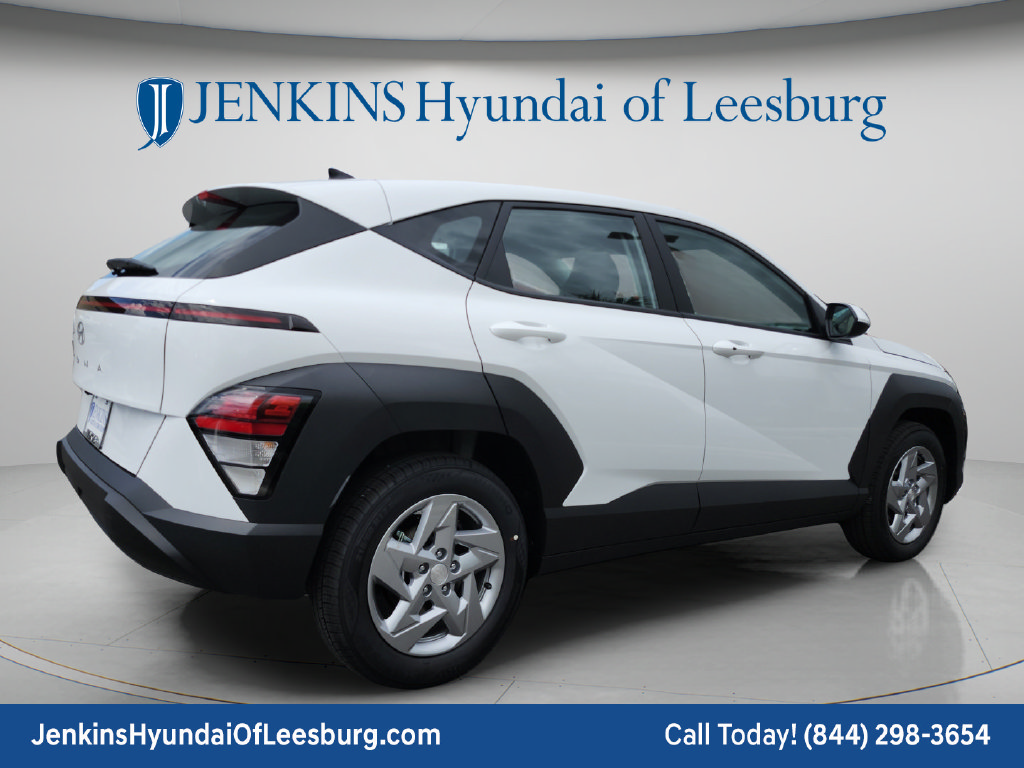 New 2027 Hyundai Kona SE FWD image 4