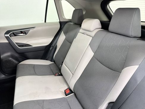 Used 2025 Toyota RAV4 XLE w/ Convenience Package FWD image 25