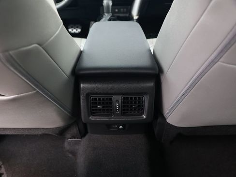 Used 2026 Toyota Camry SE FWD image 32