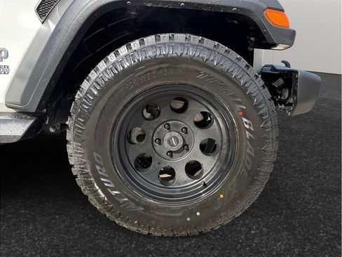 Used 2018 Jeep Wrangler Unlimited Sport S AWD/4WD image 12