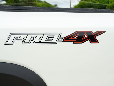 Used 2025 Nissan Frontier PRO-4X AWD/4WD image 8