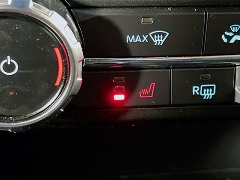 Used 2022 Ford F150 XLT w/ Equipment Group 302A High AWD/4WD image 19