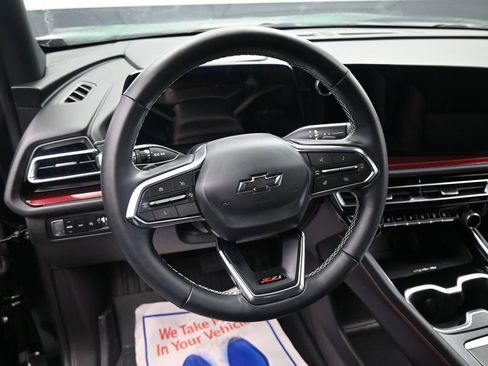 Used 2024 Chevrolet Traverse Z71 image 7