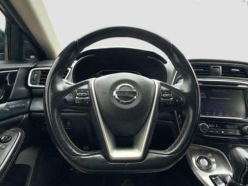 Used 2022 Nissan Maxima Platinum w/ Sport Mat Group FWD image 11
