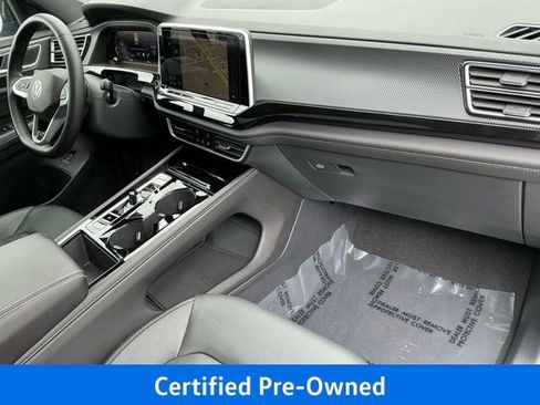 Certified 2025 Volkswagen Atlas Cross Sport SEL R-Line AWD/4WD image 26