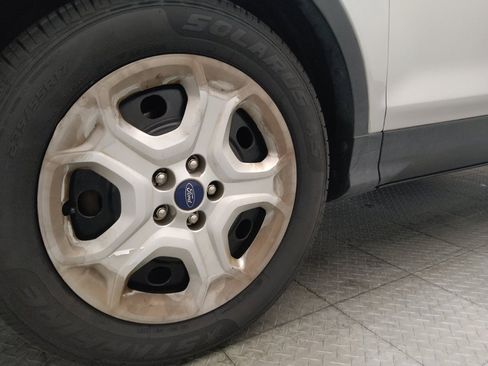 Used 2017 Ford Escape S FWD image 31