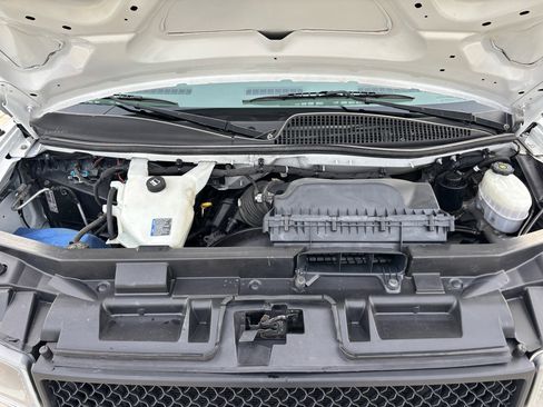 Used 2022 Chevrolet Express 2500 w/ Driver Convenience Package image 11