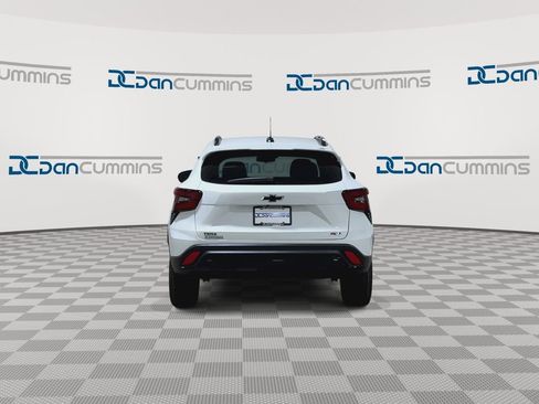 New 2026 Chevrolet Trax RS w/ Driver Confidence Package FWD image 8