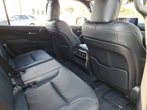 Used 2023 Lexus LX 600 4WD w/ Appearance Package image 11