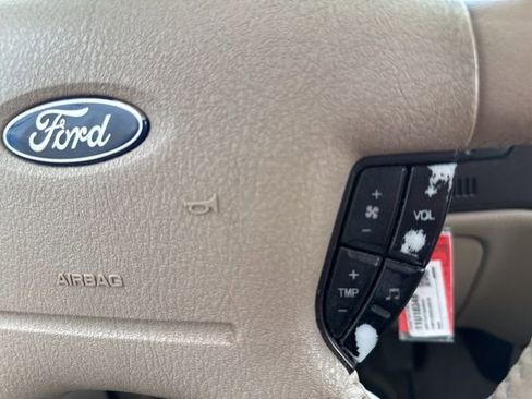 Used 2005 Ford Expedition Eddie Bauer image 22